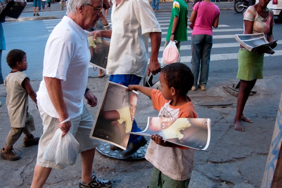 Children of Belo Horizonte, Brazil distribute The Beautiful Horizon newspaper