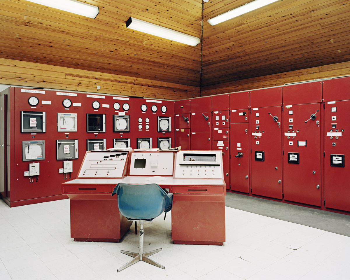 Thomas Ball, red, equipment, chair, white floor
