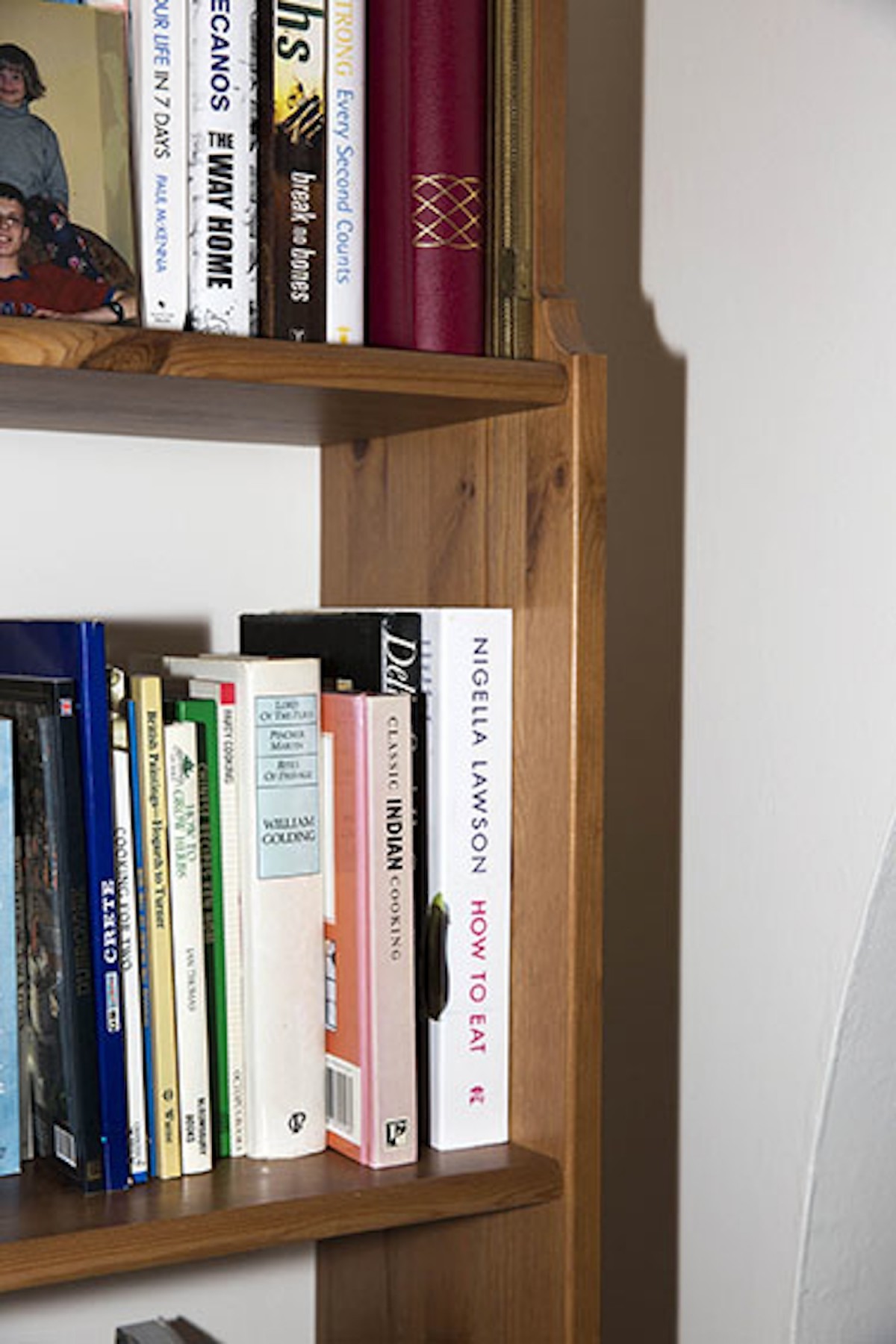 'Untitled' from the series Home Instruction Manual. © Jan McCullough, 2014-15.