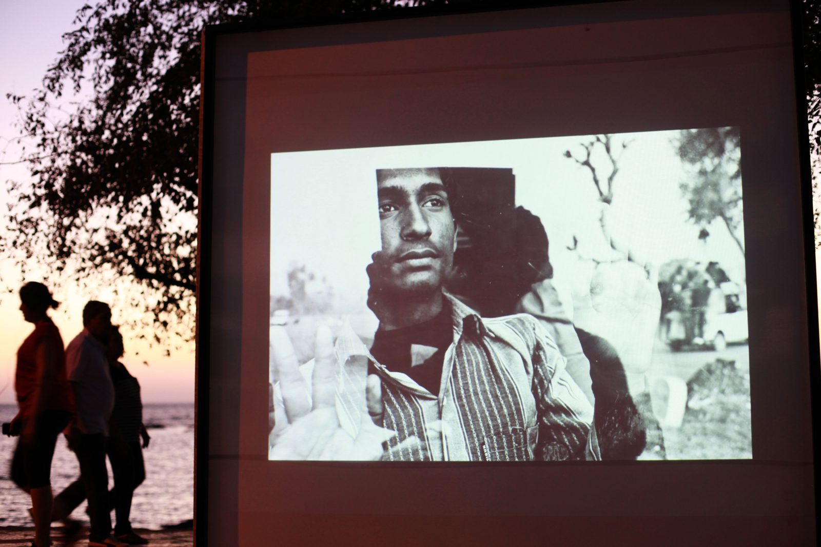 Yaathum Oore, Yaavarum Kelir - The Whole World is My World, Humanity is My Fraternity exhibition on Carter Road by FOCUS Photography Festival Mumbai 2015 © Sophie Wright